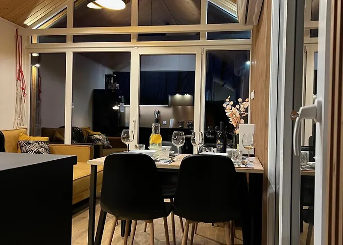 Venice House — Przy Plazy, Sauna, Jacuzzi Villa *