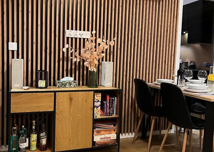 Villa Venice House — Przy Plazy, Sauna, Jacuzzi